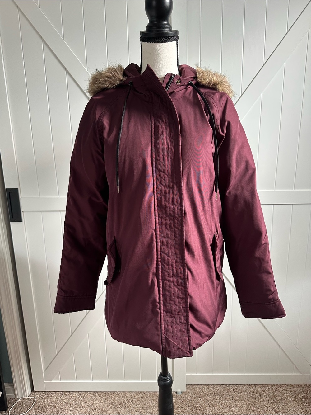 Old Navy Women’s Small Burgundy Faux Fur Hooded Parka Jacket Coat